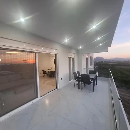 Hanna's Villagio Corinto